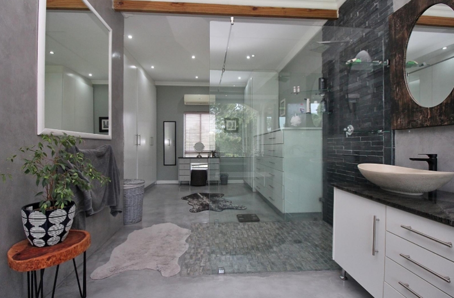 5 Bedroom Property for Sale in High Riding Country Estate Western Cape